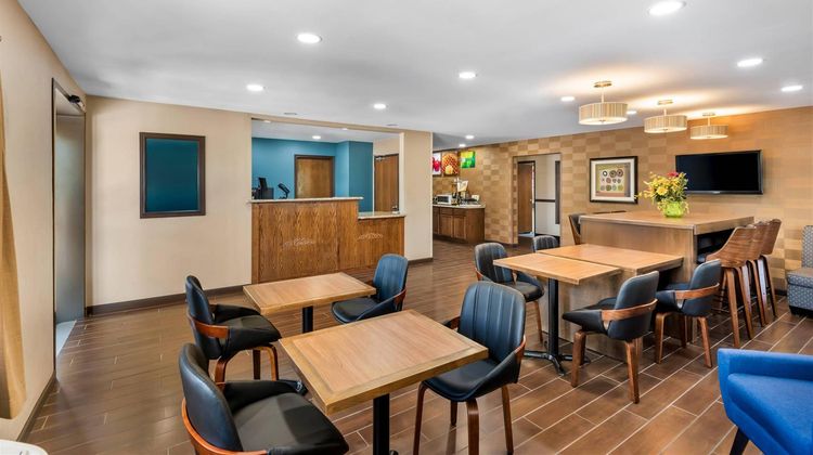 Quality Inn Fairfield Lobby