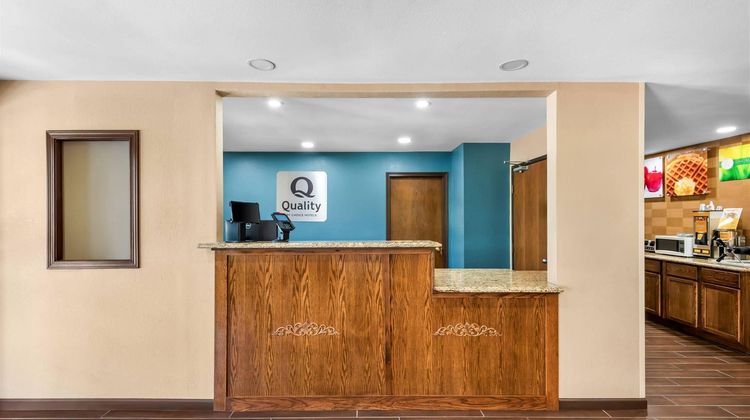 Quality Inn Fairfield Lobby