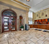 Hotel Brossard Lobby