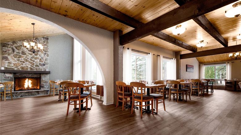 <b>Hotel Cheribourg Restaurant</b>. Images powered by <a href="https://iceportal.shijigroup.com/" title="IcePortal" target="_blank">IcePortal</a>.