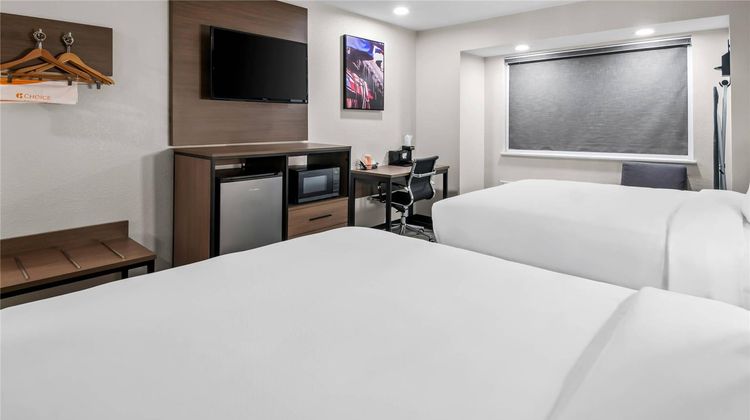 Microtel Inn & Suites Ft. Worth North Room