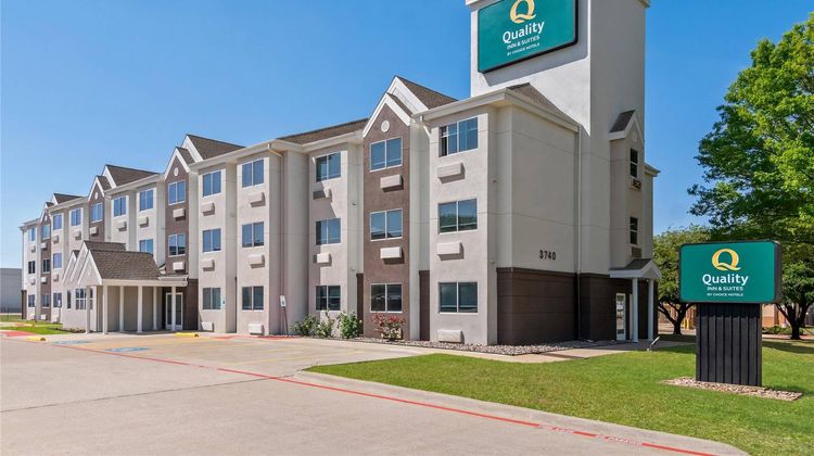 Microtel Inn & Suites Ft. Worth North Exterior
