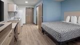 Woodspring Suites Algona Auburn Suite