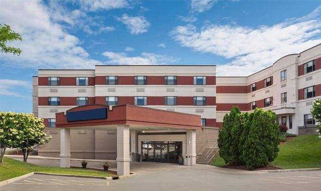 Royle Hotel Milwaukee Arpt Exterior