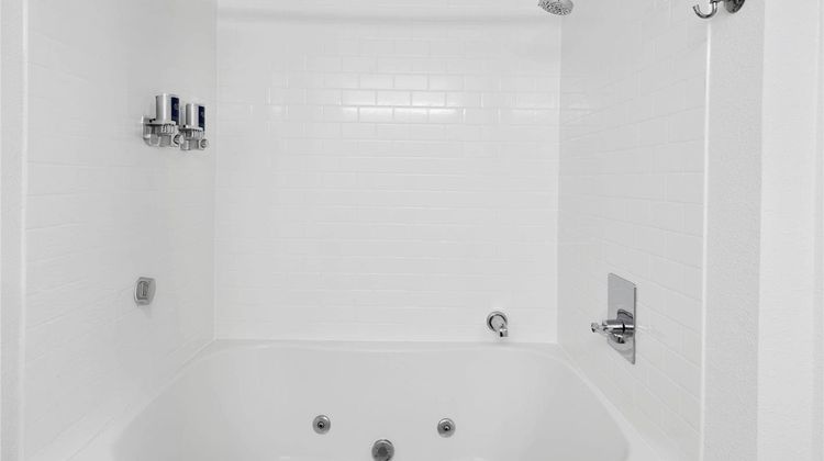 Royle Hotel Milwaukee Arpt Suite