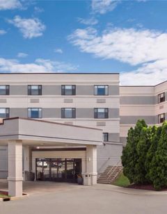 Royle Hotel Milwaukee Arpt