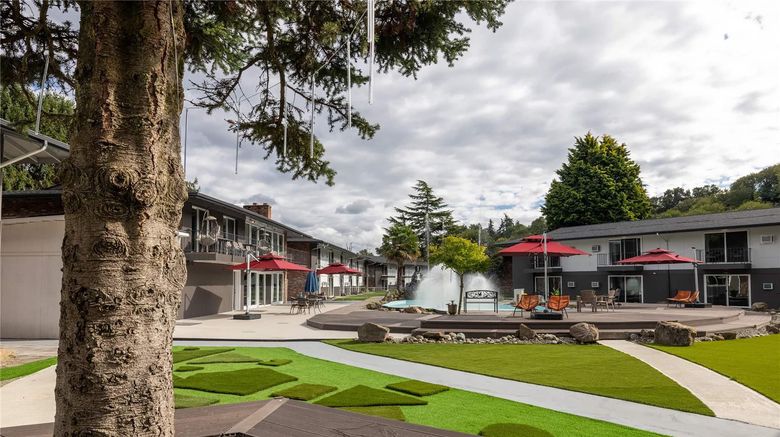 <b>Interurban Suites Hotel Pool</b>. Images powered by <a href="https://iceportal.shijigroup.com/" title="IcePortal" target="_blank">IcePortal</a>.