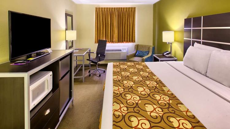 Country Hearth Inn Suite