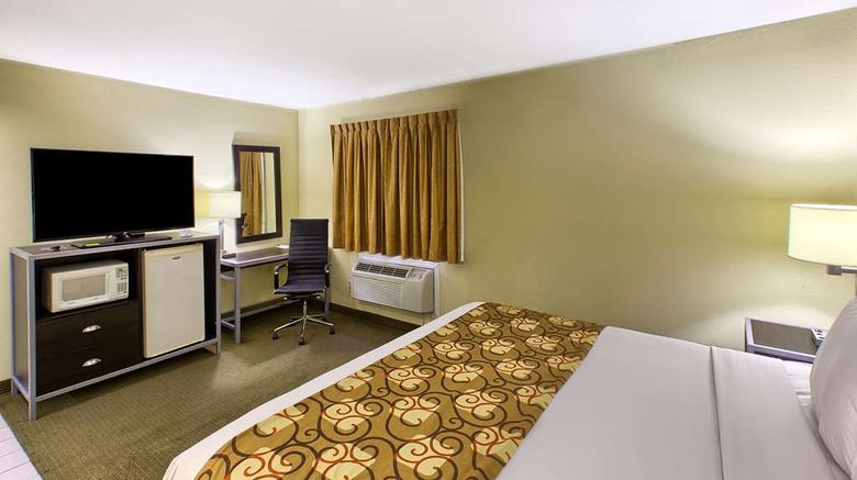 <b>Country Hearth Inn Room</b>. Images powered by <a href="https://iceportal.shijigroup.com/" title="IcePortal" target="_blank">IcePortal</a>.