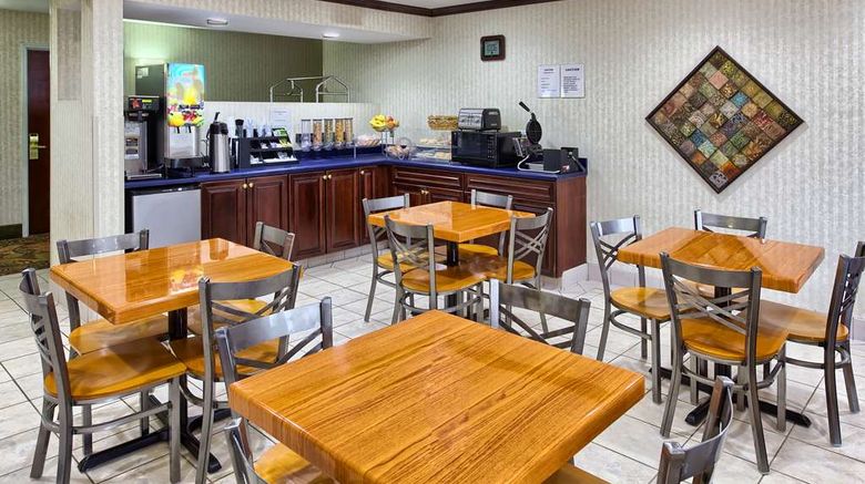 <b>Country Hearth Inn Restaurant</b>. Images powered by <a href="https://iceportal.shijigroup.com/" title="IcePortal" target="_blank">IcePortal</a>.