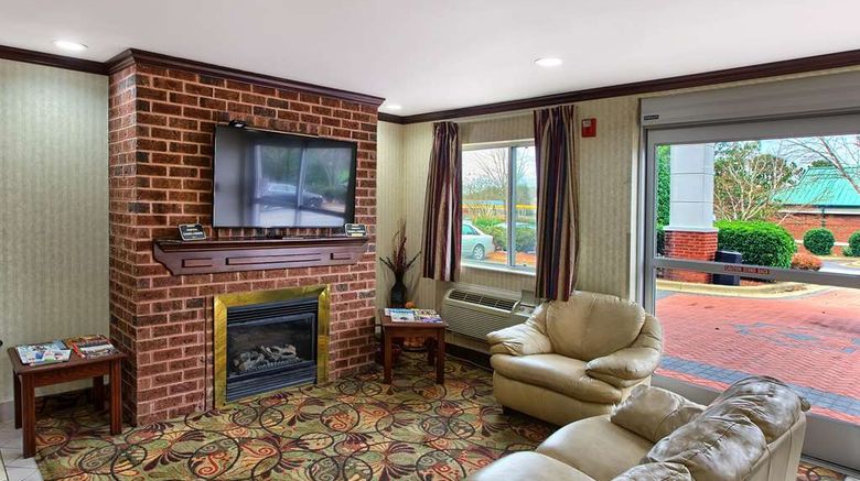 <b>Country Hearth Inn Lobby</b>. Images powered by <a href="https://iceportal.shijigroup.com/" title="IcePortal" target="_blank">IcePortal</a>.