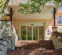 Hotel Diamond Exterior