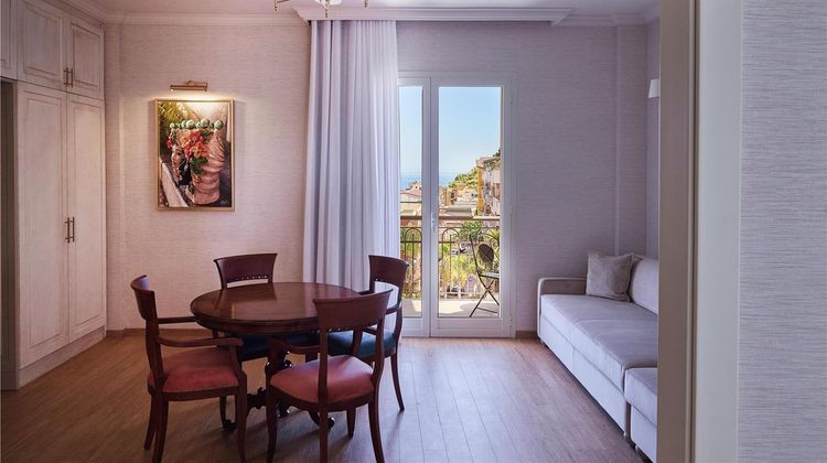 Hotel Diamond Room