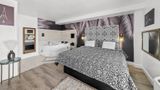 Rodeway Inn Somerset Suite