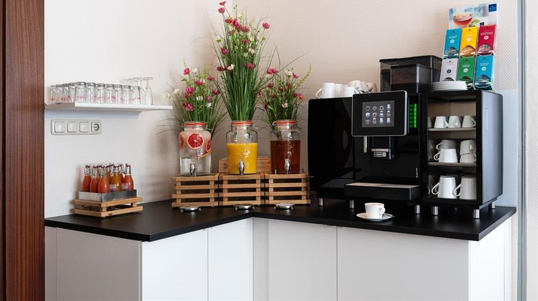 <b>Comfort Hotel Bad Homburg Restaurant</b>. Images powered by <a href="https://iceportal.shijigroup.com/" title="IcePortal" target="_blank">IcePortal</a>.