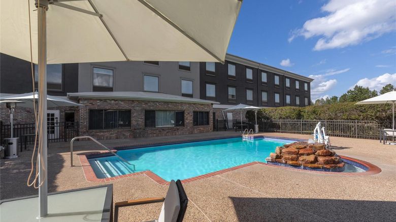 <b>La Quinta Inn & Suites Nacogdoches Pool</b>. Images powered by <a href="https://iceportal.shijigroup.com/" title="IcePortal" target="_blank">IcePortal</a>.