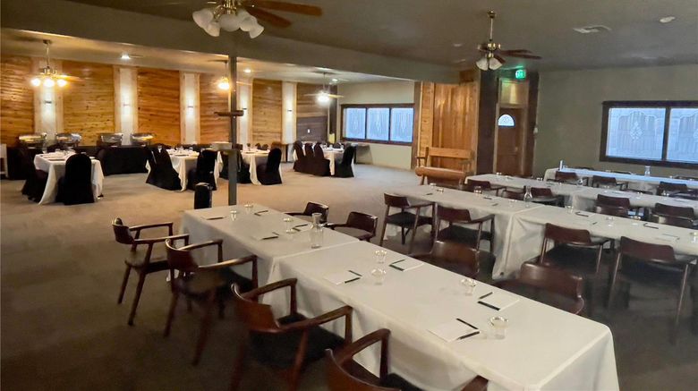 <b>Soap Lake Resort Meeting</b>. Images powered by <a href="https://iceportal.shijigroup.com/" title="IcePortal" target="_blank">IcePortal</a>.