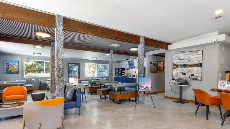 <b>Soap Lake Resort Lobby</b>. Images powered by <a href="https://iceportal.shijigroup.com/" title="IcePortal" target="_blank">IcePortal</a>.