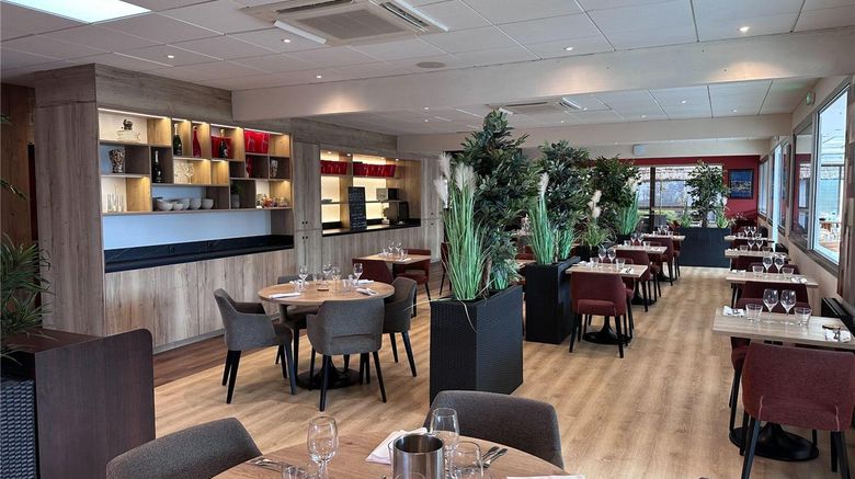 <b>Aquilon Hotel Restaurant</b>. Images powered by <a href="https://iceportal.shijigroup.com/" title="IcePortal" target="_blank">IcePortal</a>.