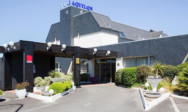 Aquilon Hotel Exterior