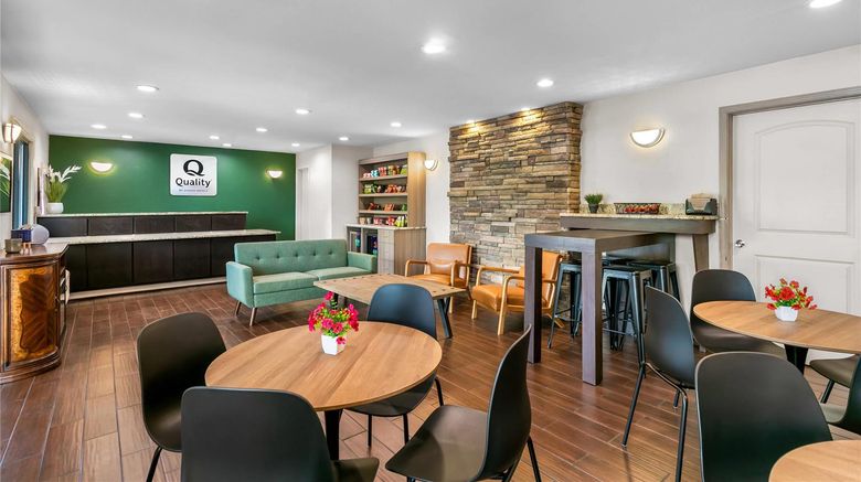 <b>Quality Inn Helen Lobby</b>. Images powered by <a href="https://iceportal.shijigroup.com/" title="IcePortal" target="_blank">IcePortal</a>.