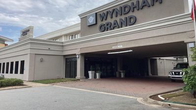 Wyndham Grand Executive Center