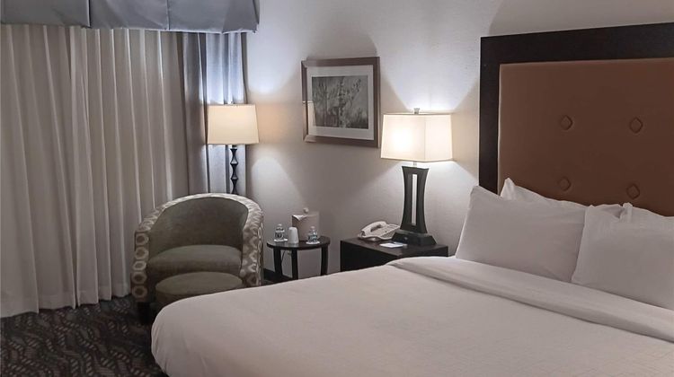Wyndham Grand Executive Center Room