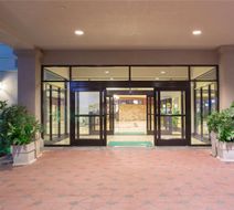 Wyndham Grand Executive Center Exterior
