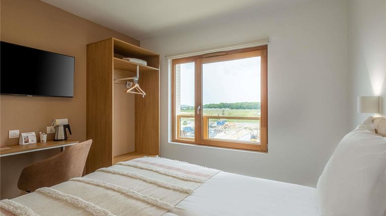 <b>Ibis Styles Amiens Sud Room</b>. Images powered by <a href="https://iceportal.shijigroup.com/" title="IcePortal" target="_blank">IcePortal</a>.