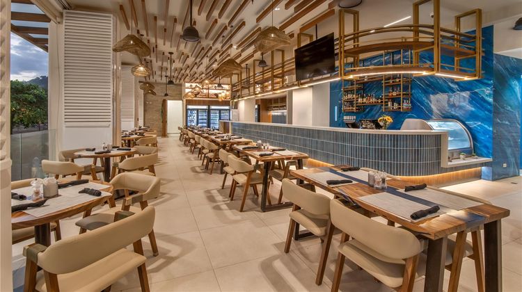 Monte Carlo Luxury Condominiums Restaurant