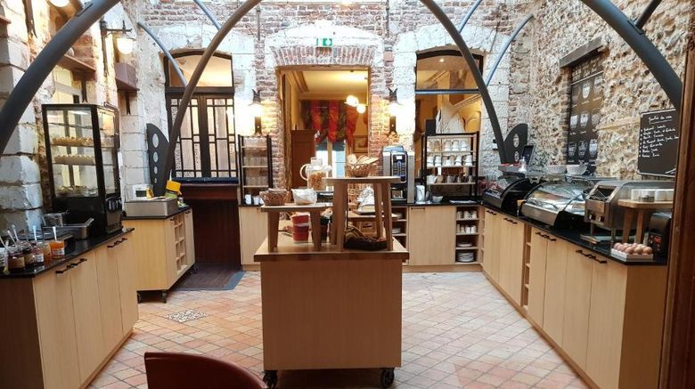 <b>Les Hauts de Montreuil Restaurant</b>. Images powered by <a href="https://iceportal.shijigroup.com/" title="IcePortal" target="_blank">IcePortal</a>.