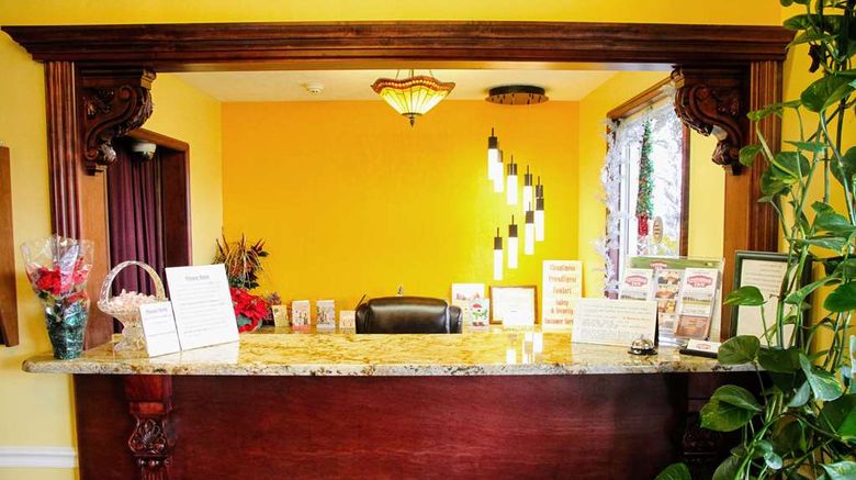 <b>Country Hearth Inn Lobby</b>. Images powered by <a href="https://iceportal.shijigroup.com/" title="IcePortal" target="_blank">IcePortal</a>.