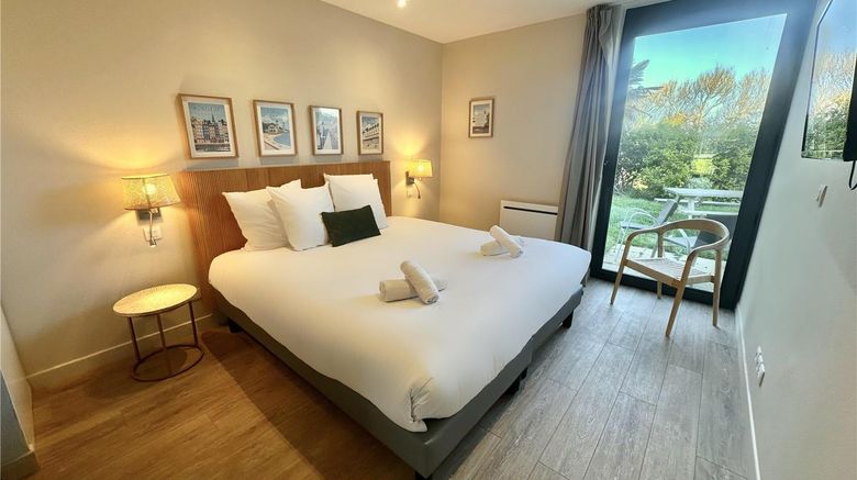 <b>Best Western Hotel de la plage Normandie Room</b>. Images powered by <a href="https://iceportal.shijigroup.com/" title="IcePortal" target="_blank">IcePortal</a>.