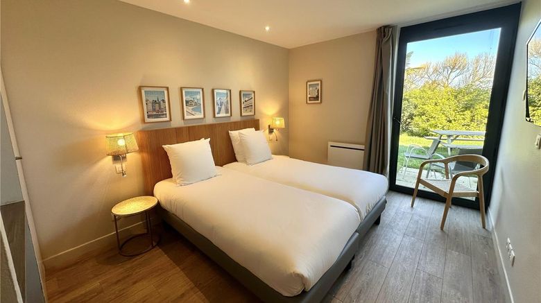 <b>Best Western Hotel de la plage Normandie Room</b>. Images powered by <a href="https://iceportal.shijigroup.com/" title="IcePortal" target="_blank">IcePortal</a>.