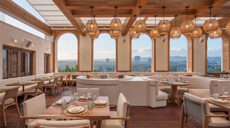 The Valorian West Hollywood, Curio Coll Restaurant