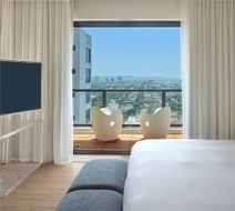 The Valorian Los Angeles, Curio Coll Room