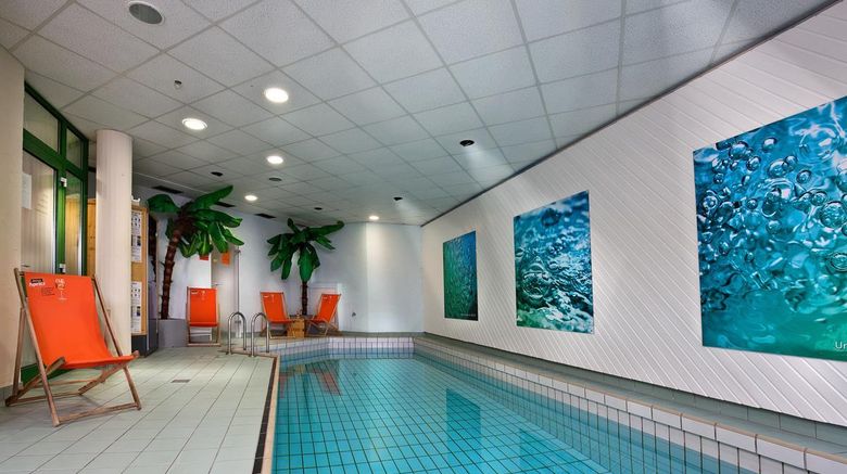 <b>Ringhotel Zweibruecker Hof Pool</b>. Images powered by <a href="https://iceportal.shijigroup.com/" title="IcePortal" target="_blank">IcePortal</a>.