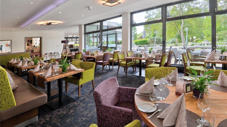 <b>Ringhotel Zweibruecker Hof Restaurant</b>. Images powered by <a href="https://iceportal.shijigroup.com/" title="IcePortal" target="_blank">IcePortal</a>.