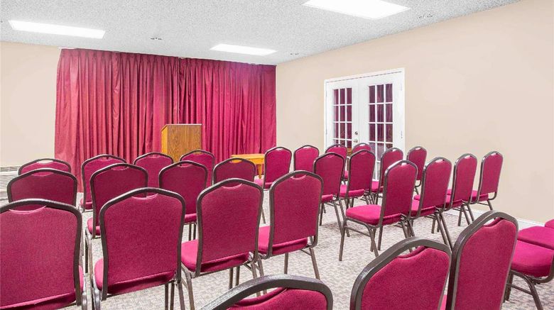 <b>Park Inn by Radisson, Attalla-Gadsden Meeting</b>. Images powered by <a href="https://iceportal.shijigroup.com/" title="IcePortal" target="_blank">IcePortal</a>.