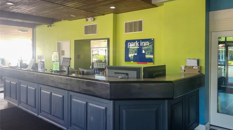 <b>Park Inn by Radisson, Attalla-Gadsden Lobby</b>. Images powered by <a href="https://iceportal.shijigroup.com/" title="IcePortal" target="_blank">IcePortal</a>.