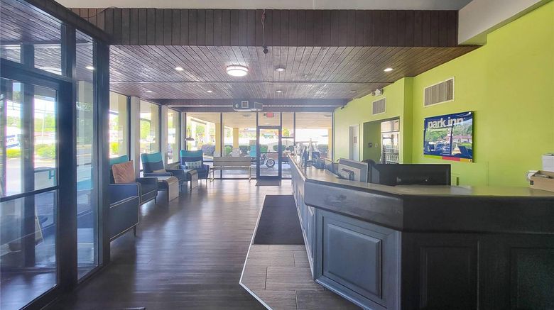 <b>Park Inn by Radisson, Attalla-Gadsden Lobby</b>. Images powered by <a href="https://iceportal.shijigroup.com/" title="IcePortal" target="_blank">IcePortal</a>.