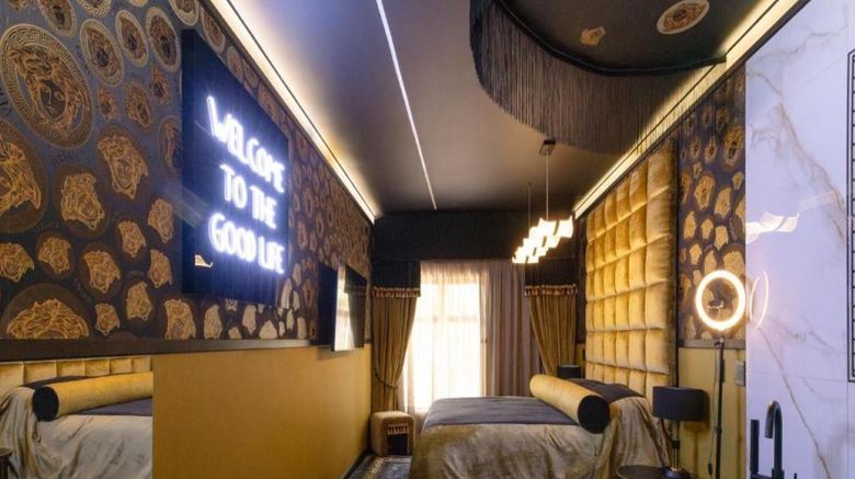 <b>The Residency Jellicoe Suite</b>. Images powered by <a href="https://iceportal.shijigroup.com/" title="IcePortal" target="_blank">IcePortal</a>.
