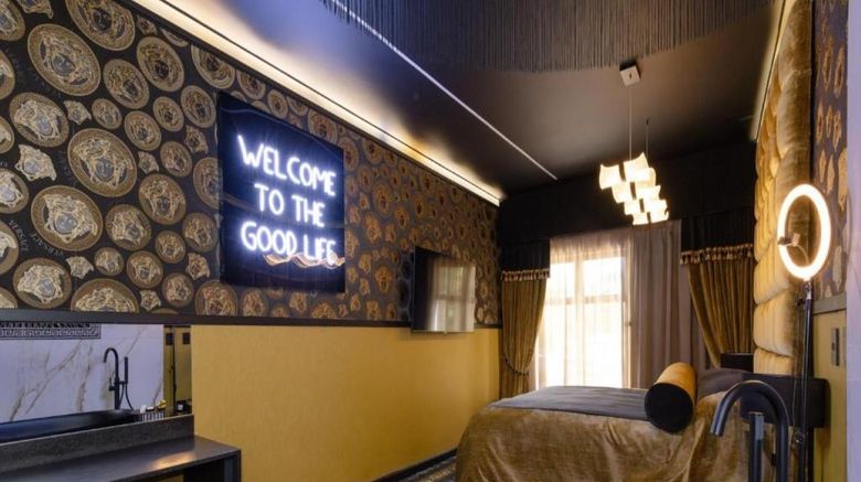 <b>The Residency Jellicoe Suite</b>. Images powered by <a href="https://iceportal.shijigroup.com/" title="IcePortal" target="_blank">IcePortal</a>.