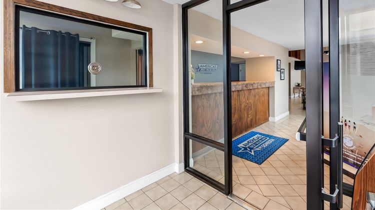 Americas Best Value Inn Brownsville West Exterior