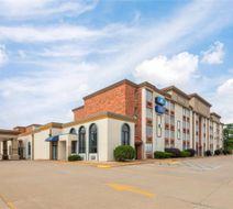Baymont by Wyndham Festus Exterior