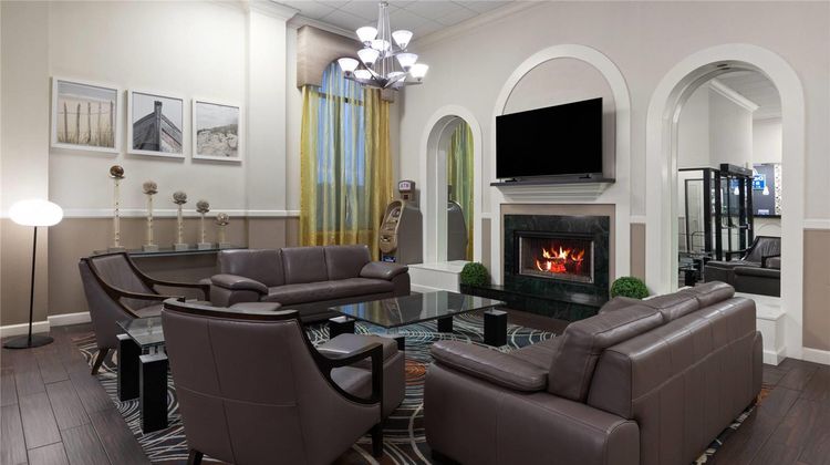 Baymont by Wyndham Festus Lobby