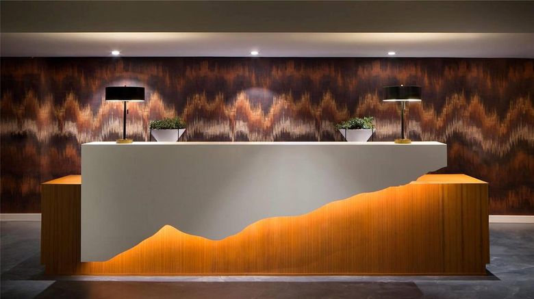 <b>V Palm Springs Lobby</b>. Images powered by <a href="https://iceportal.shijigroup.com/" title="IcePortal" target="_blank">IcePortal</a>.
