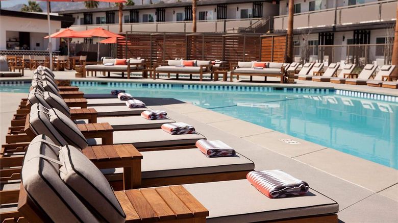 <b>V Palm Springs Pool</b>. Images powered by <a href="https://iceportal.shijigroup.com/" title="IcePortal" target="_blank">IcePortal</a>.