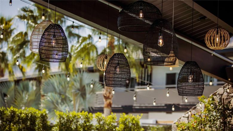 <b>V Palm Springs Restaurant</b>. Images powered by <a href="https://iceportal.shijigroup.com/" title="IcePortal" target="_blank">IcePortal</a>.