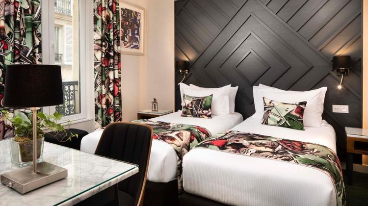 Hotel Des Arts Room